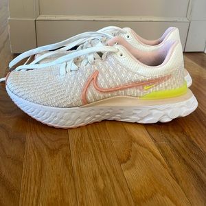 Women’s Nike React Infinity Flyknit